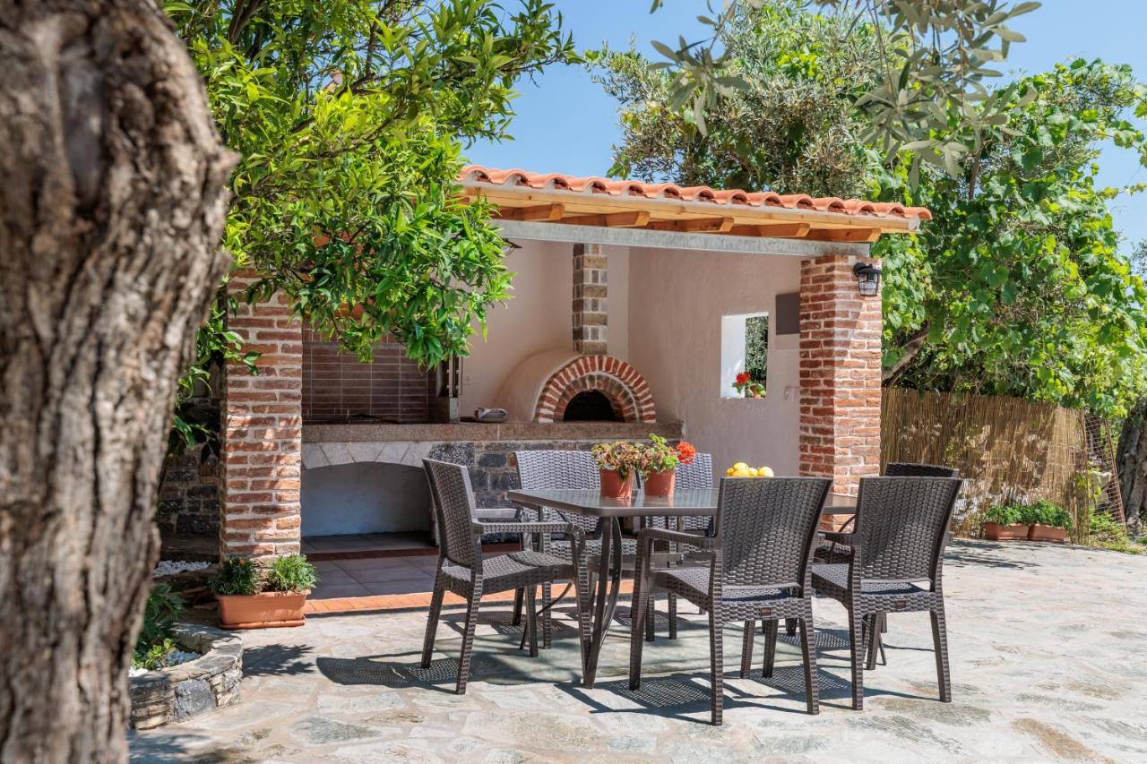 Eleonora'S Villa สโกเปลอสทาวน์ ภายนอก รูปภาพ