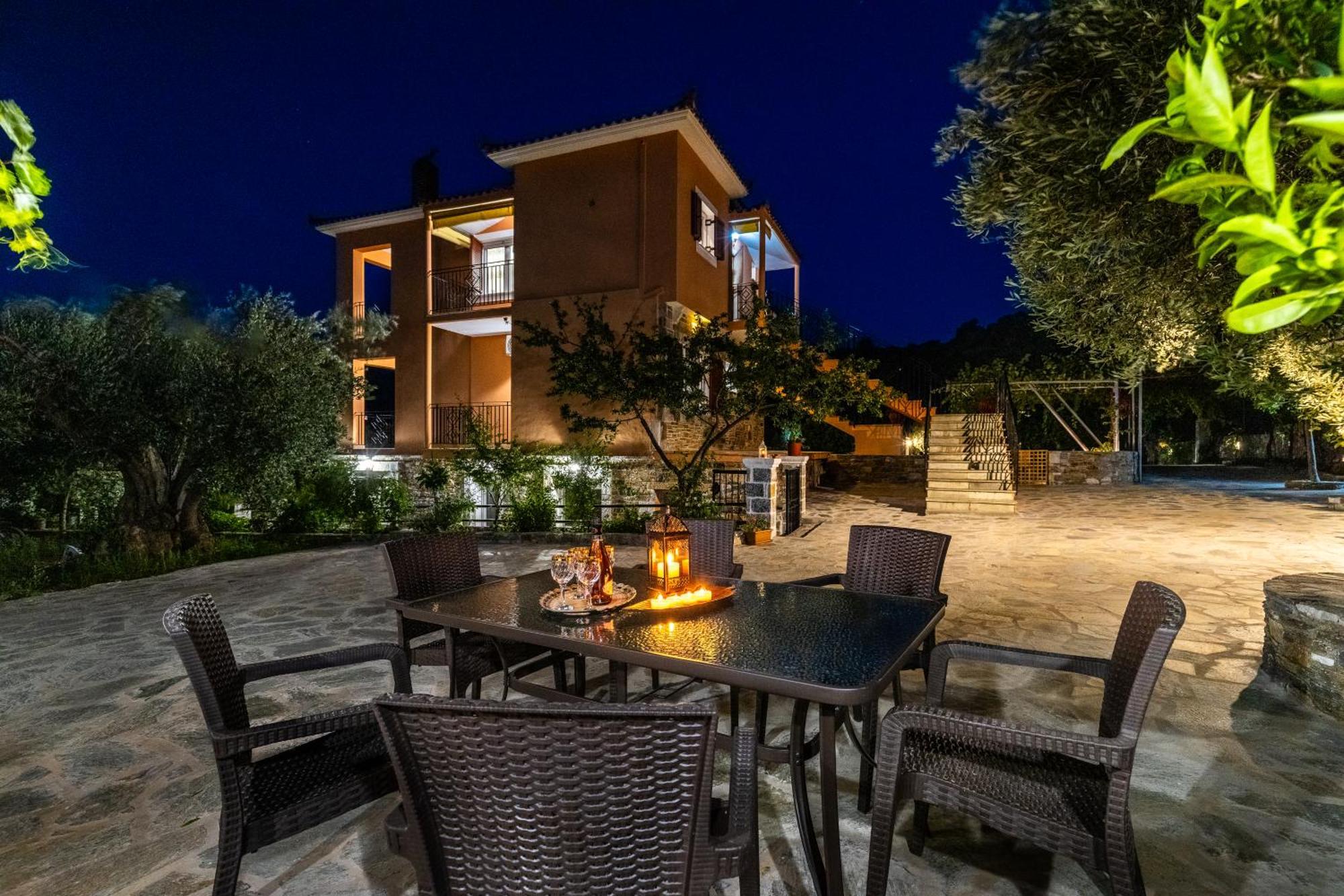Eleonora'S Villa สโกเปลอสทาวน์ ภายนอก รูปภาพ